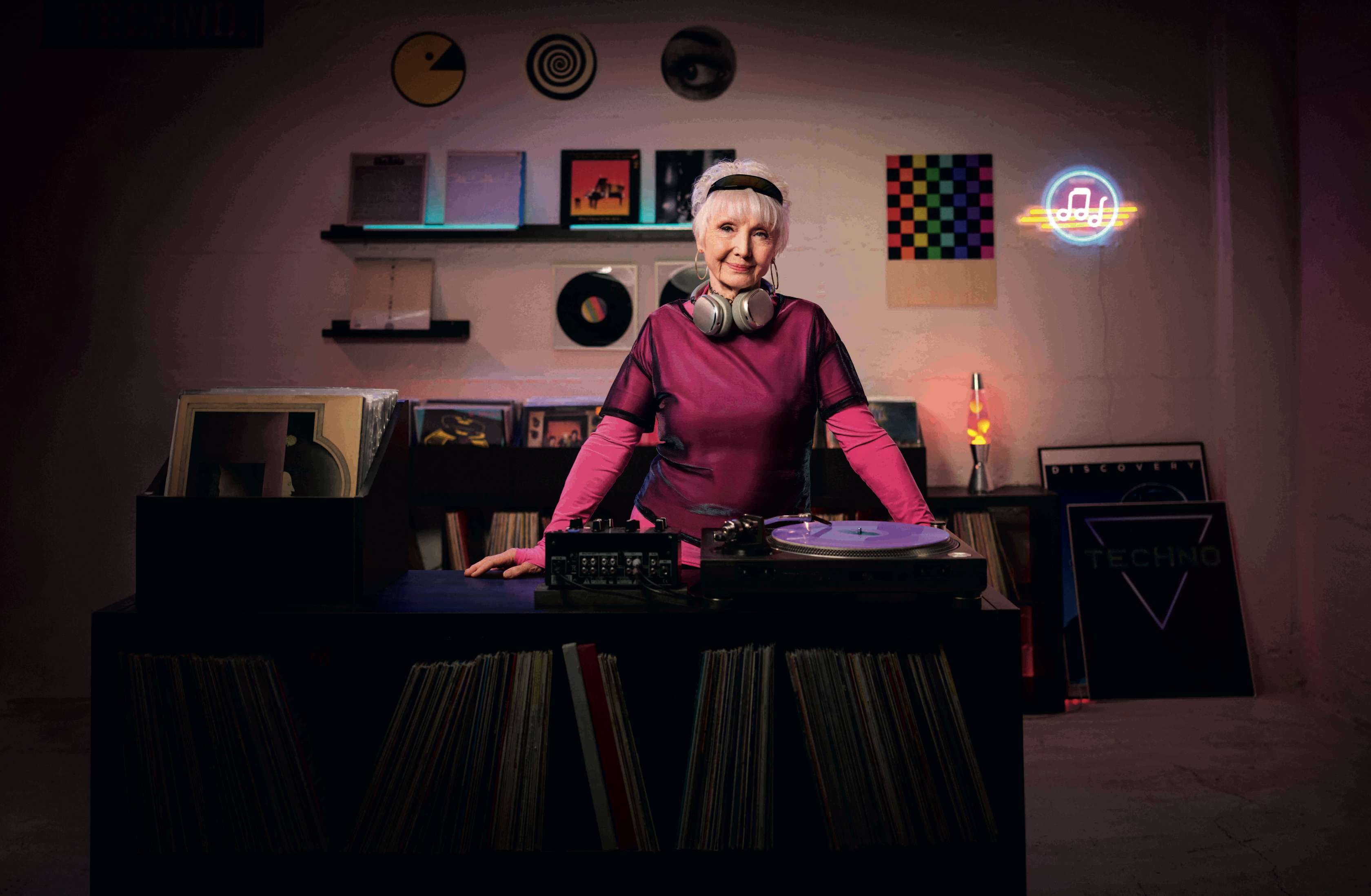 useful description of image if informative and not decoration only.