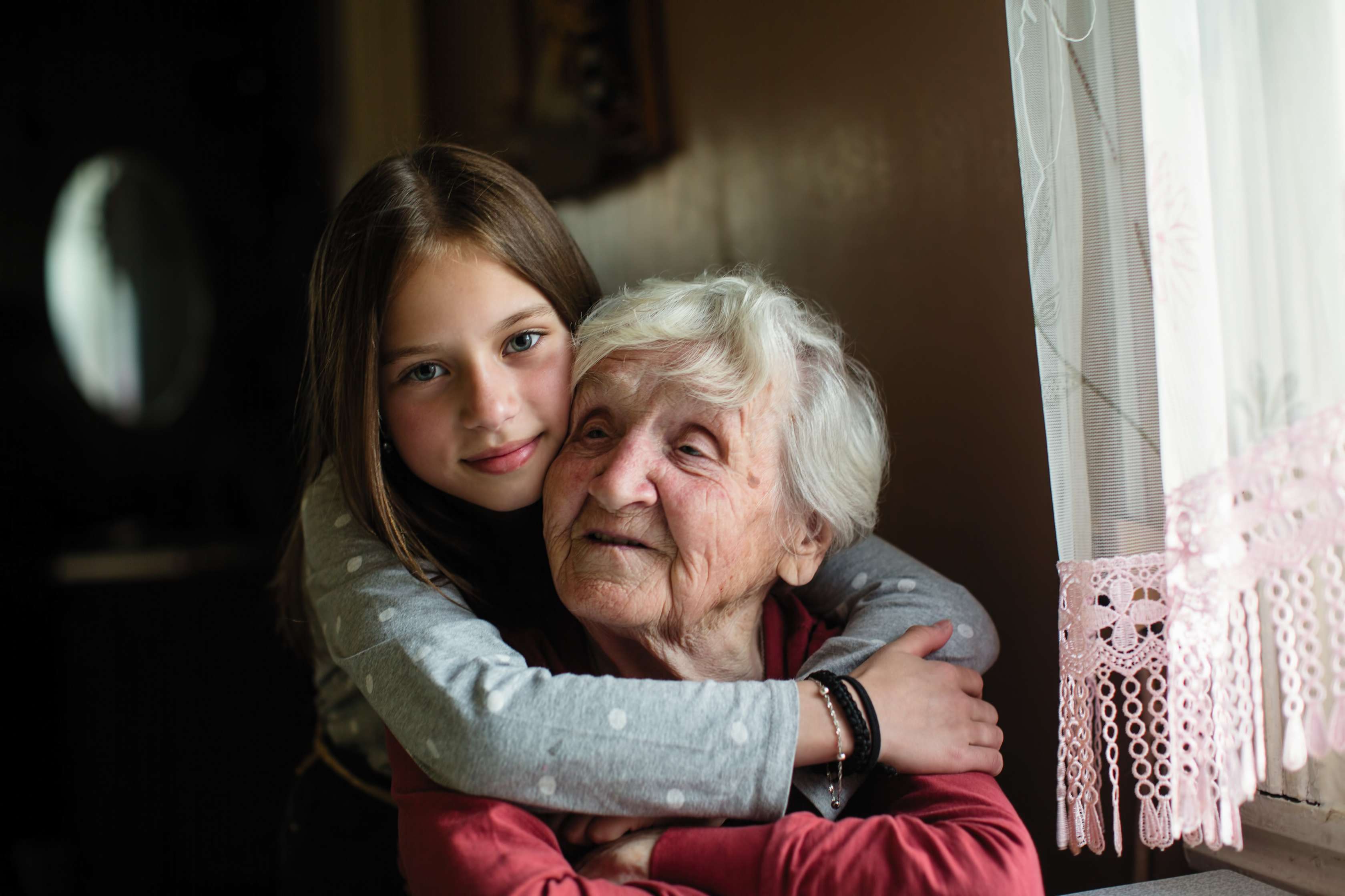 Oma und Enkelin
