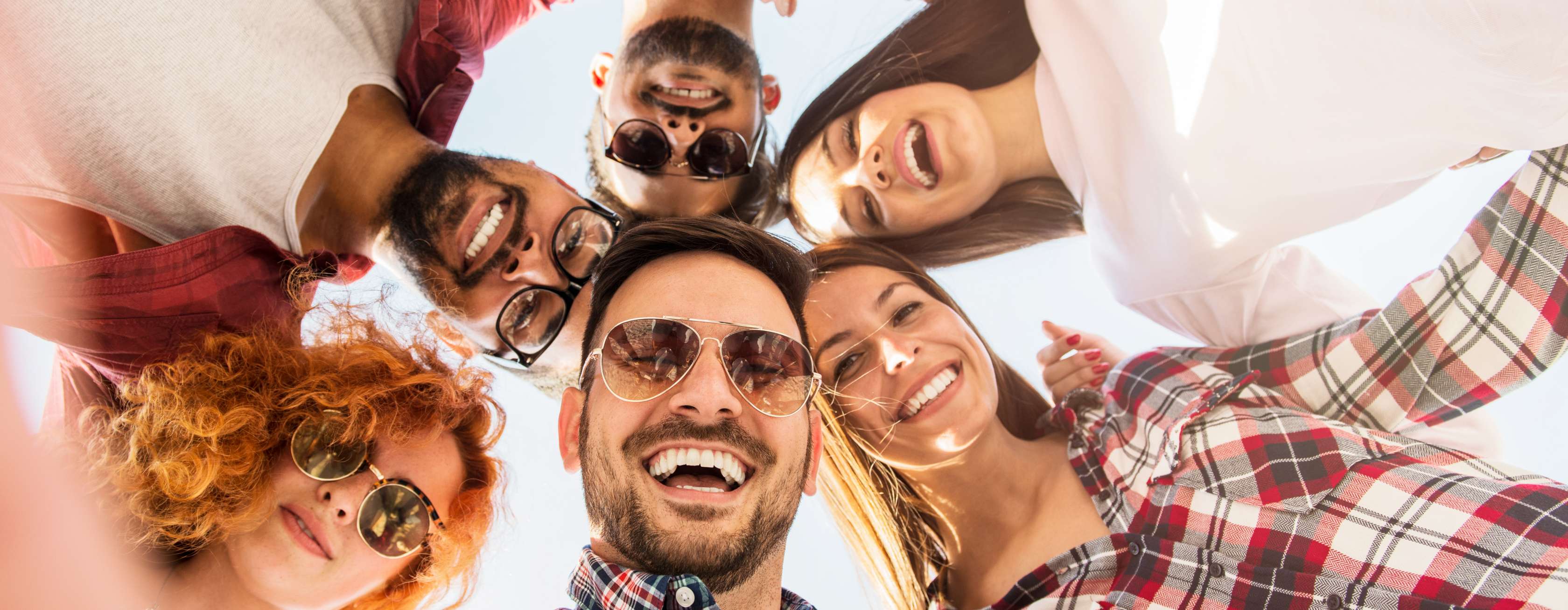 Gruppe von jungen Leuten