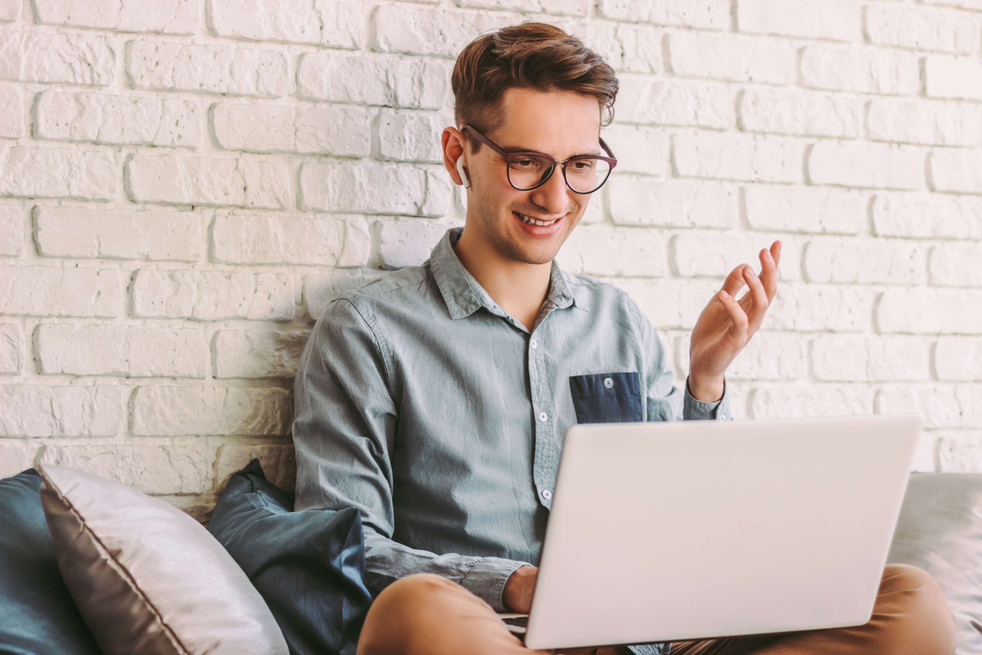 useful description of image if informative and not decoration only.