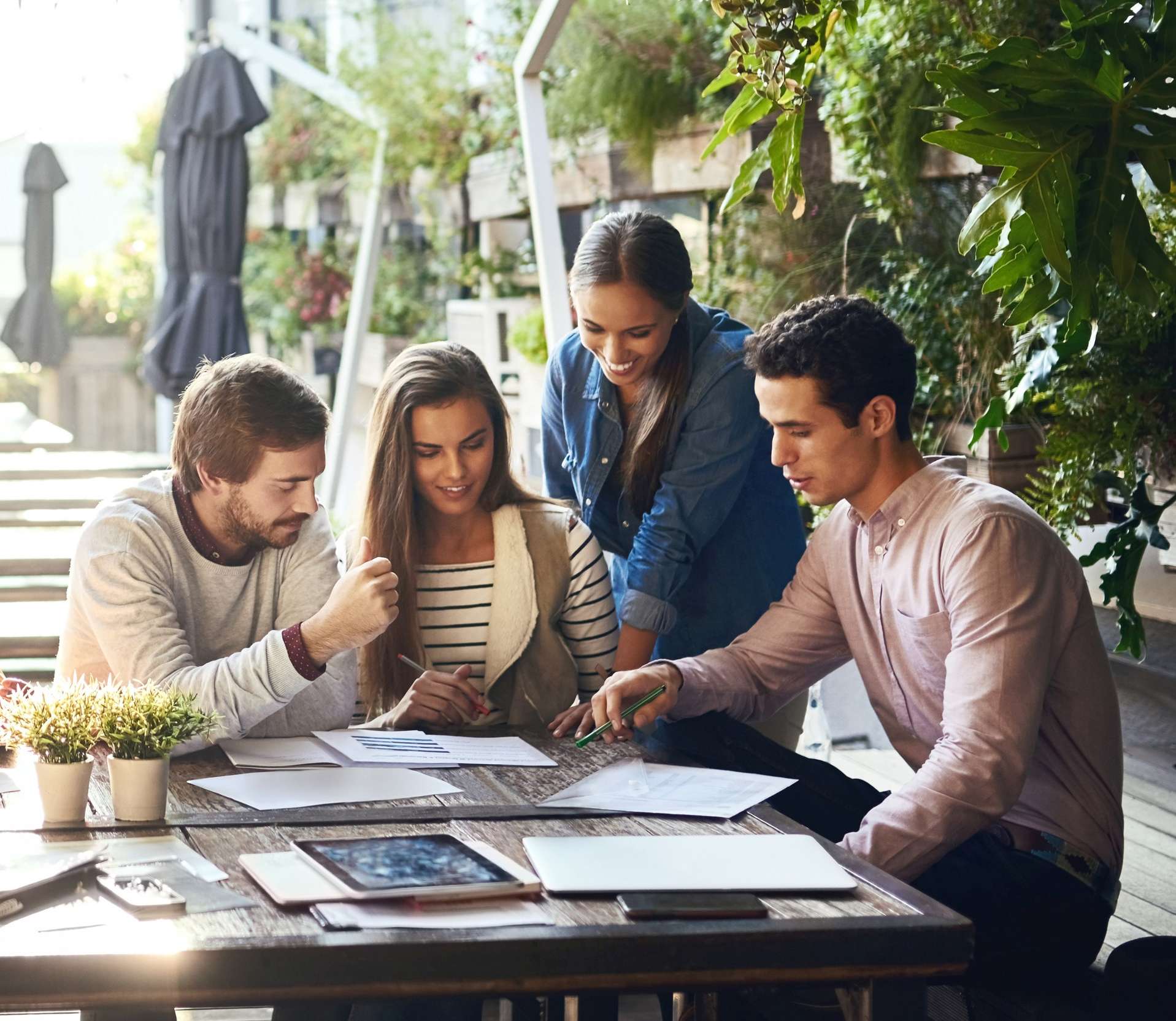 useful description of image if informative and not decoration only.